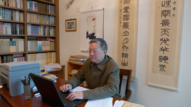 南京大學(xué)人文社會(huì)科學(xué)資深教授莫礪鋒。受訪者供圖